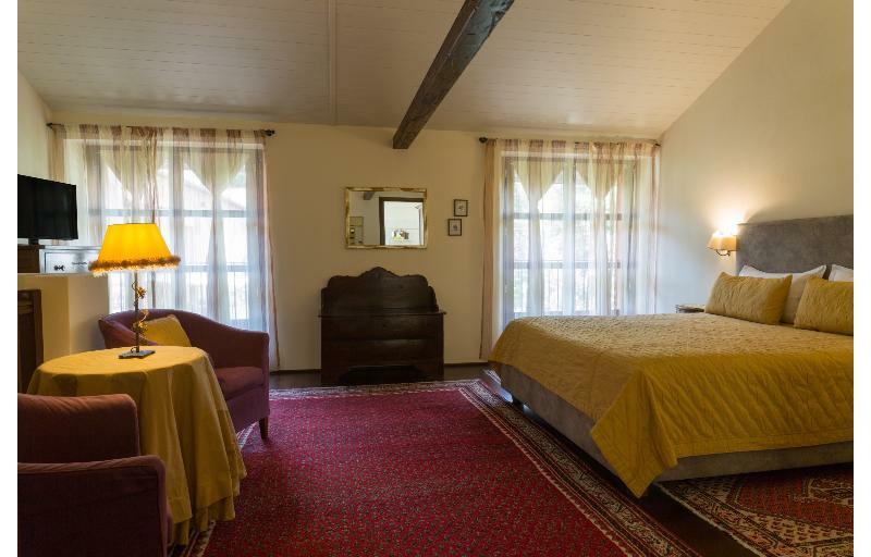 Relais Castello Di Razzano Hotel Alfiano Natta ภายนอก รูปภาพ